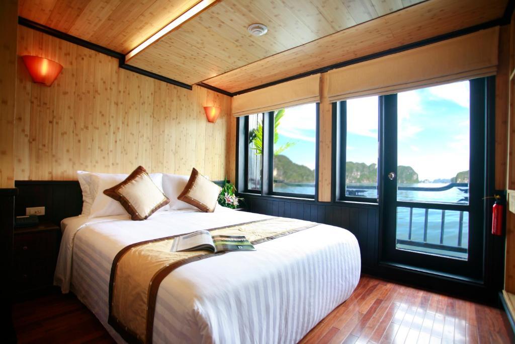 Syrena Cruises Hotel Ha Long Bilik gambar